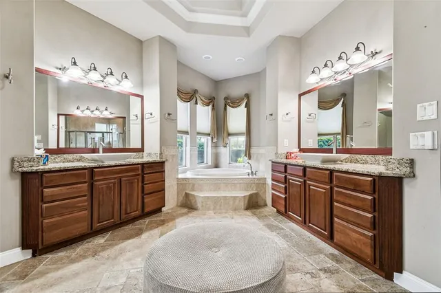 $999,999 | 1641 Altamont Lane, Odessa, FL 33556