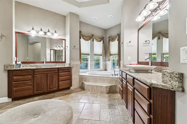 $999,999 | 1641 Altamont Lane, Odessa, FL 33556