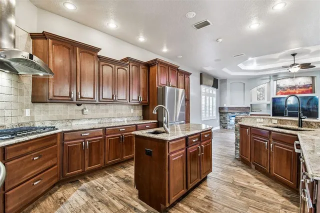 $999,999 | 1641 Altamont Lane, Odessa, FL 33556