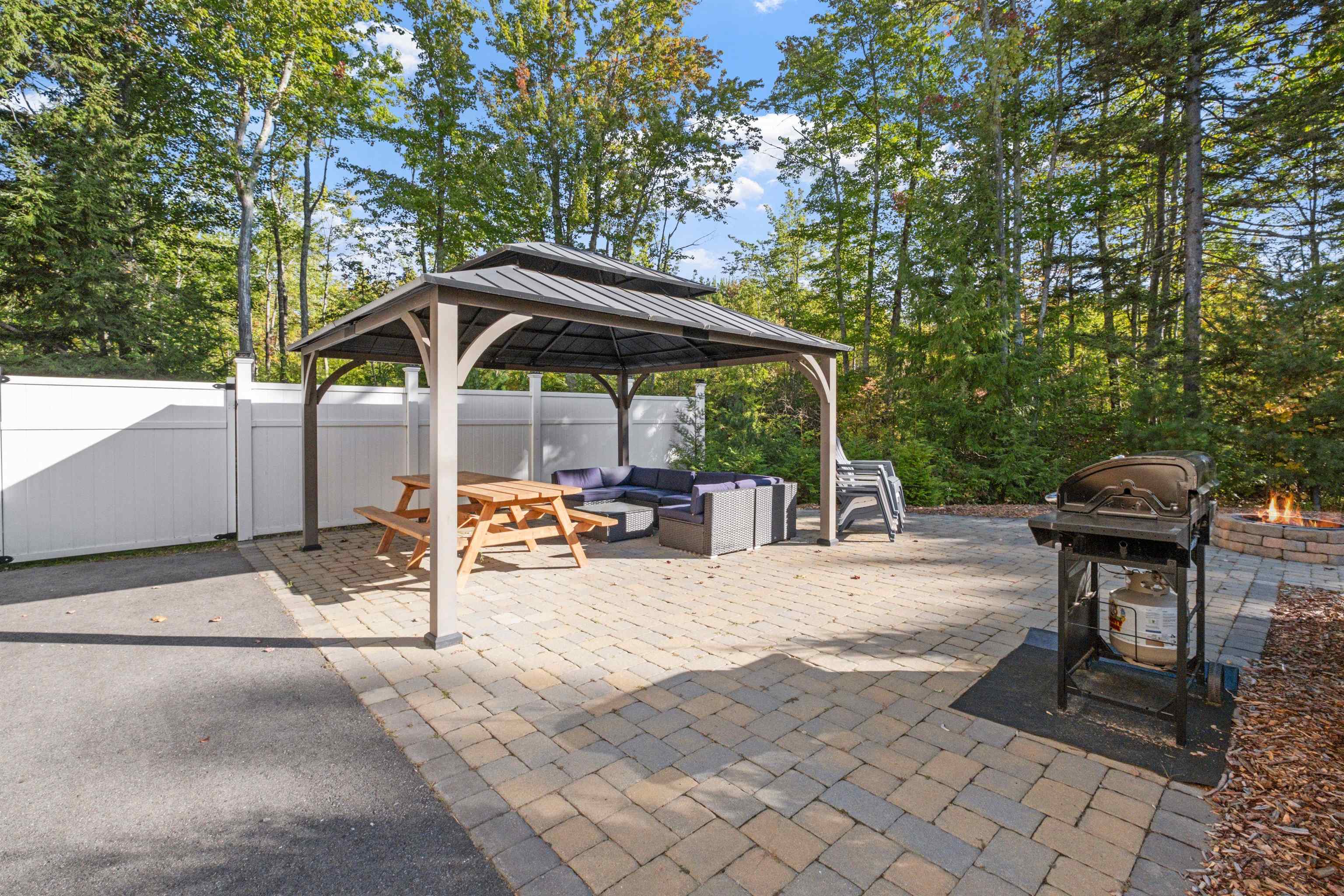 12 Wildwood Road Gilford, NH 03249 - Photo 8 of 43