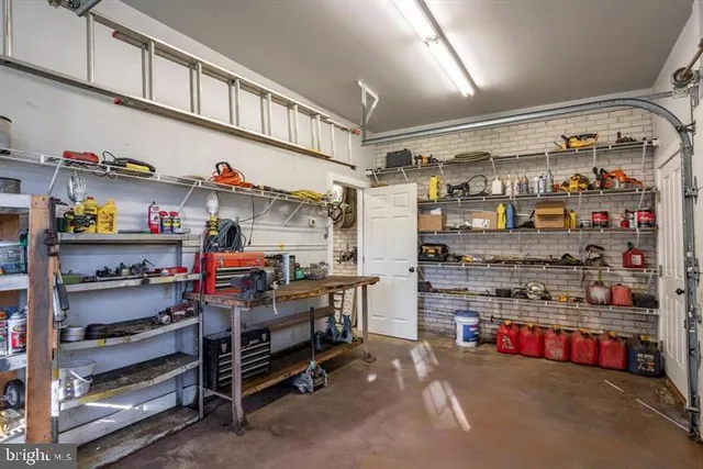 $1,100,000 | 2860 Highway 22, Fredericksburg, PA 17026