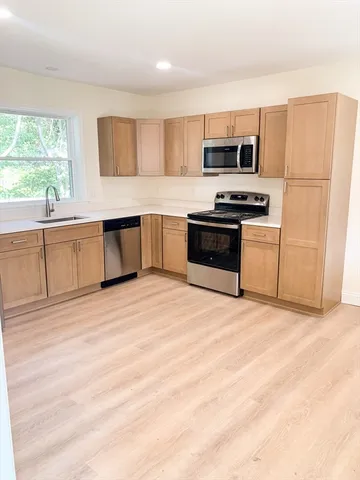 $2,550 | 43 Bates Street, Unit 1, Northampton, MA 01060