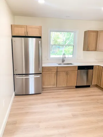 $2,550 | 43 Bates Street, Unit 1, Northampton, MA 01060