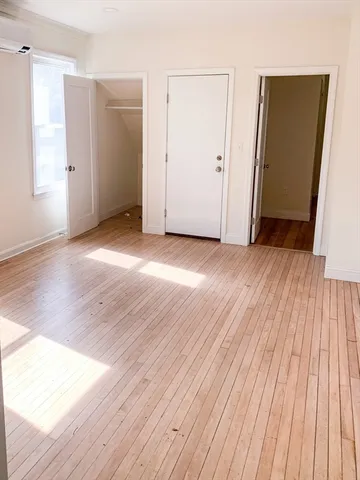 $2,550 | 43 Bates Street, Unit 1, Northampton, MA 01060