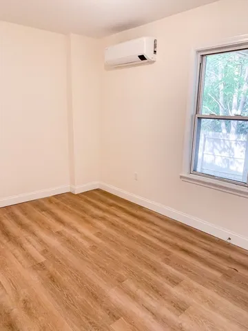 $2,550 | 43 Bates Street, Unit 1, Northampton, MA 01060