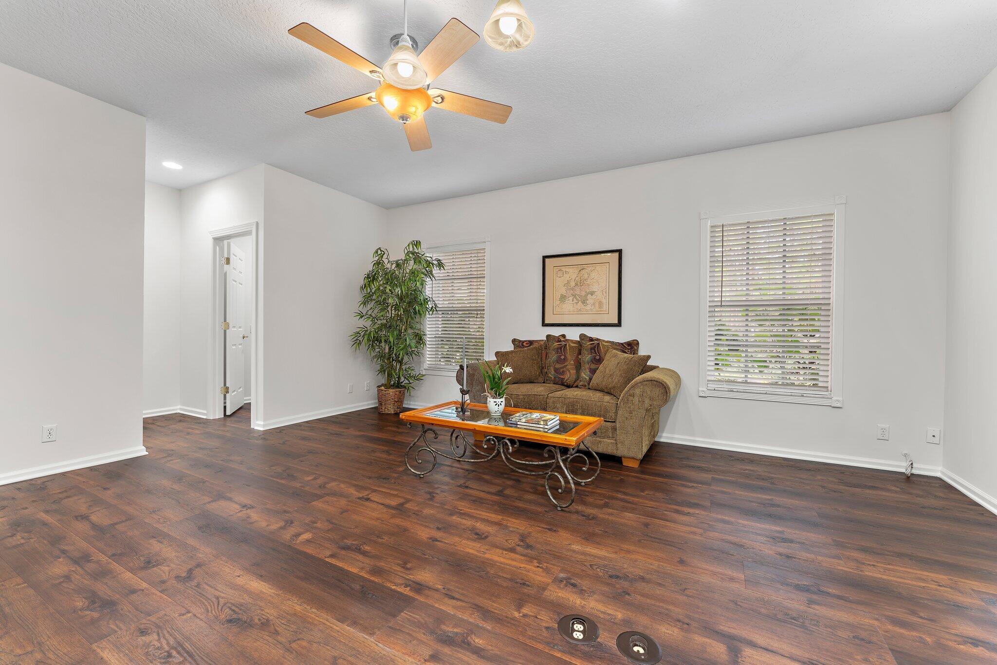 15784 Alexander Run Jupiter, FL 33478 - Photo 24 of 44 Lots of space