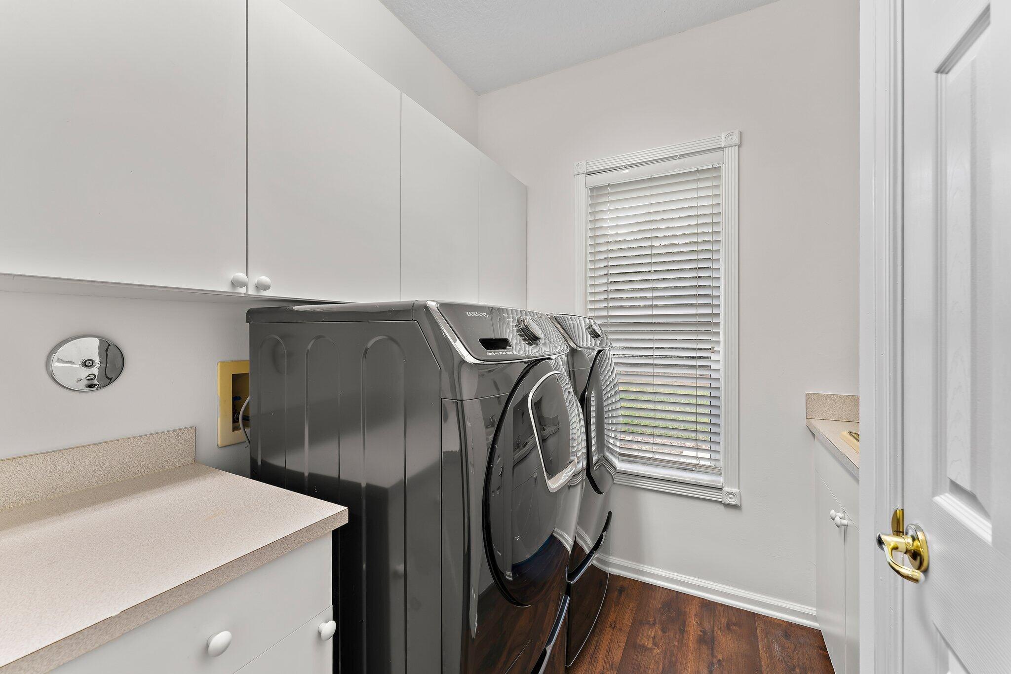 15784 Alexander Run Jupiter, FL 33478 - Photo 31 of 44 Laundry room w/new W/D & sink