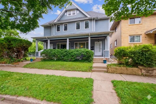$599,000 | 1273 7th Street West, St. Paul, MN 55102