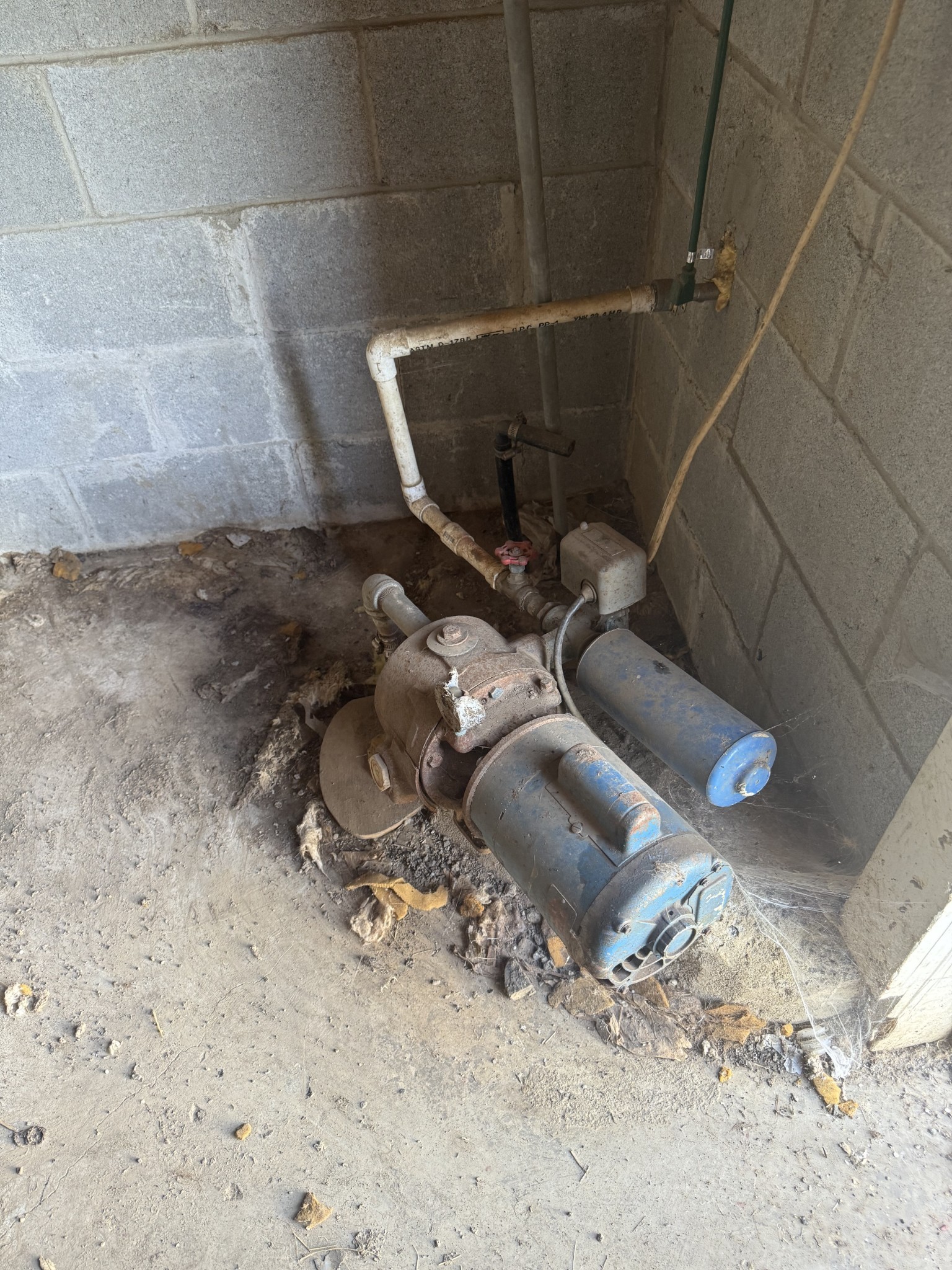 520 Pumpkin Branch Road Dixon Springs, TN 37057 - Photo 33 of 36 a bathroom with a sink