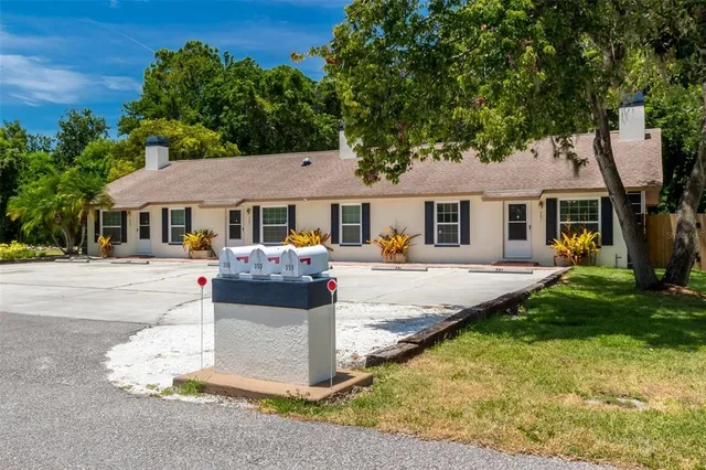 $1,995 | 355 23rd Avenue Southwest, Seminole, FL 33778