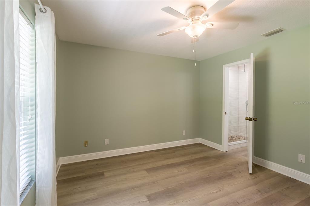 355 23rd Avenue Southwest Seminole, FL 33778 - Photo 20 of 38