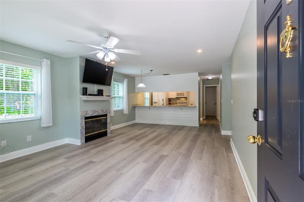 355 23rd Avenue Southwest Seminole, FL 33778 - Photo 5 of 38