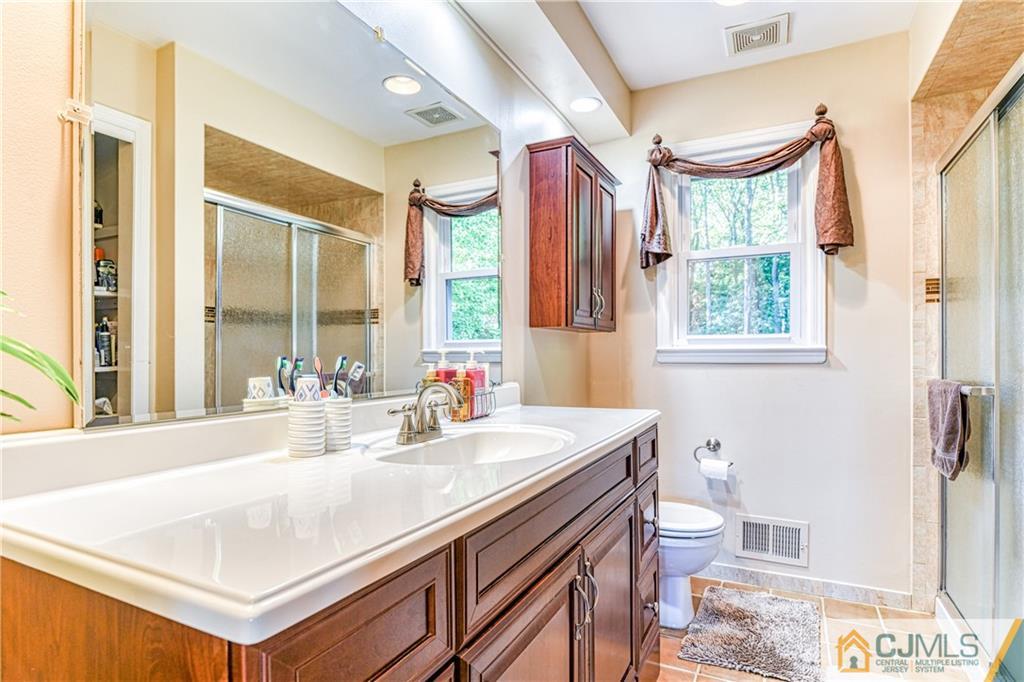 26 Woodmere Road North Brunswick, NJ 08902 - Photo 31 of 49 Gallery Image 31