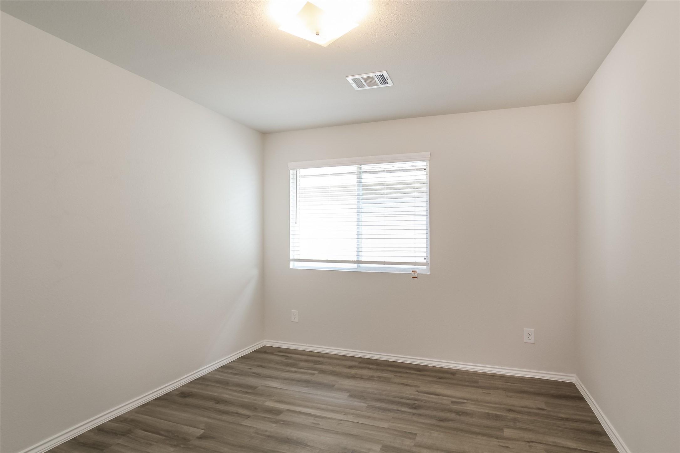 718 Lexus Drive Humble, TX 77396 - Photo 8 of 15