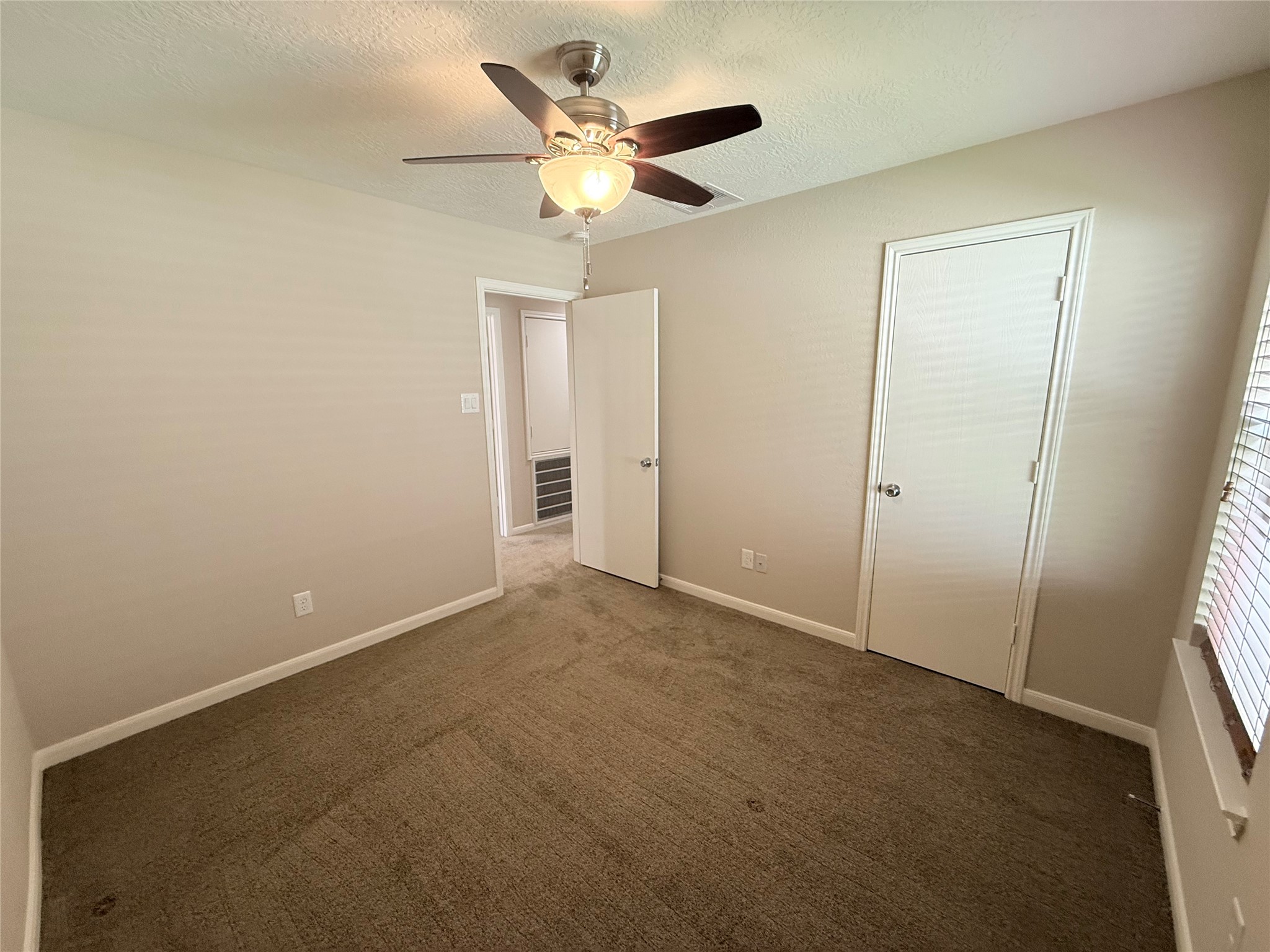 29225 Legends Valley Drive Spring, TX 77386 - Photo 24 of 30 29225 LEGENDS VALLEY DR - Secondary Bedroom