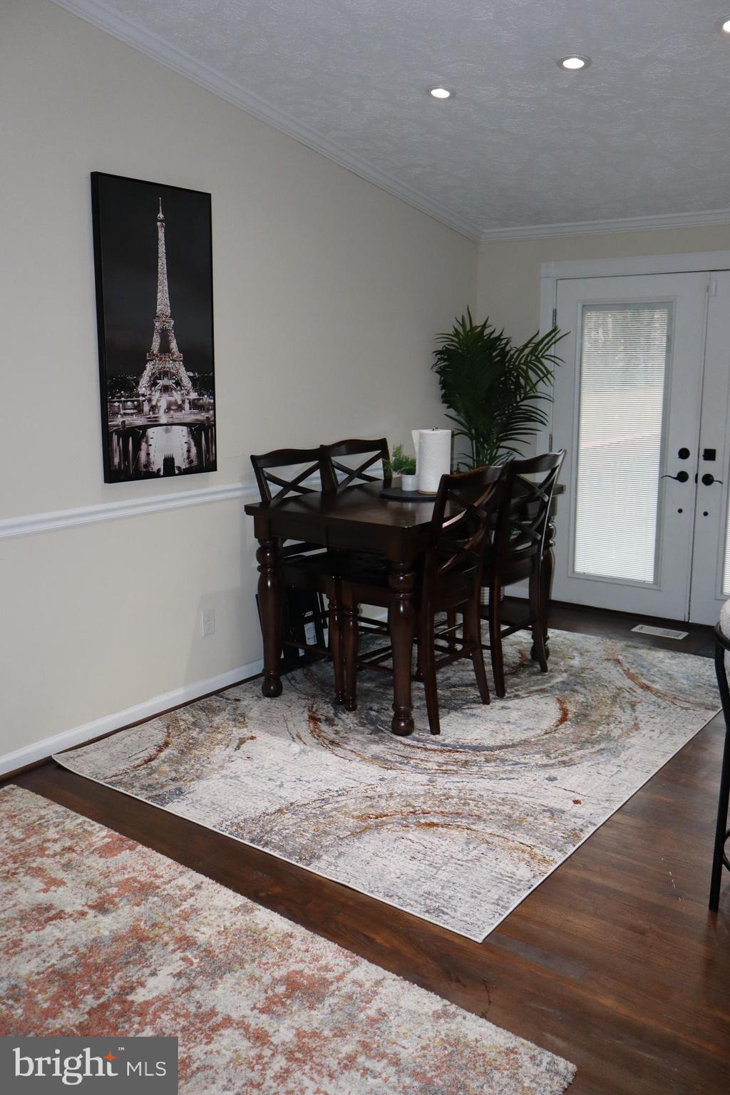 10916 Bridle Path Circle Waldorf, MD 20601 - Photo 27 of 31 a living room with furniture
