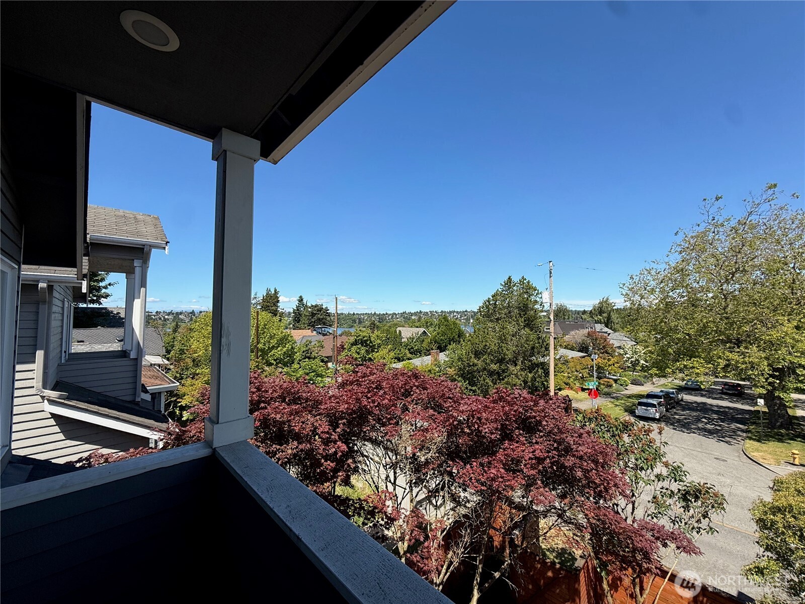 2327 North 65th Street Seattle, WA 98103 - Photo 6 of 30