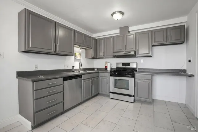 $710,000 | 11 Montclair Court, Petaluma, CA 94954