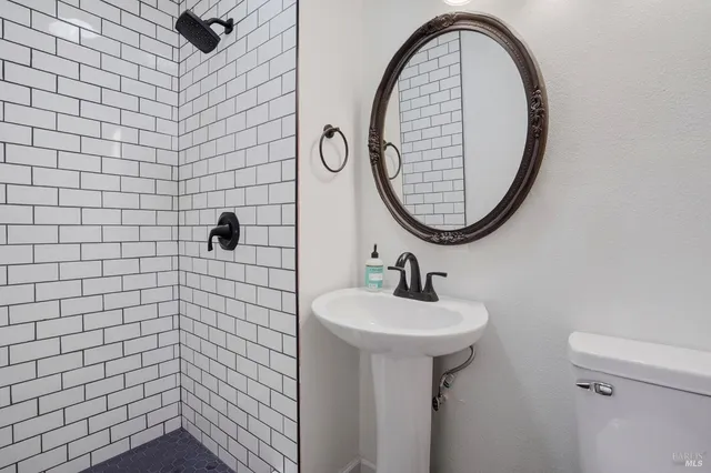 $710,000 | 11 Montclair Court, Petaluma, CA 94954