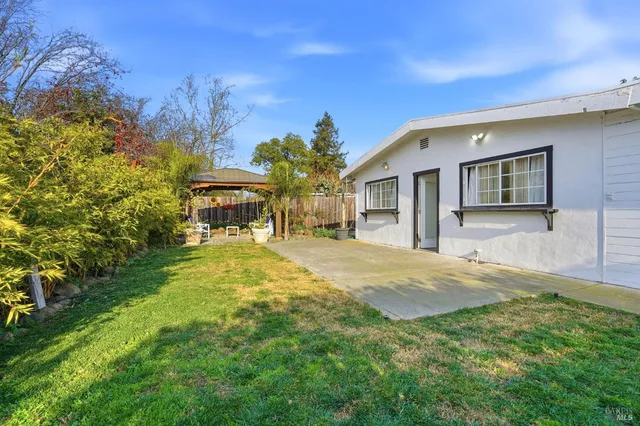 $710,000 | 11 Montclair Court, Petaluma, CA 94954