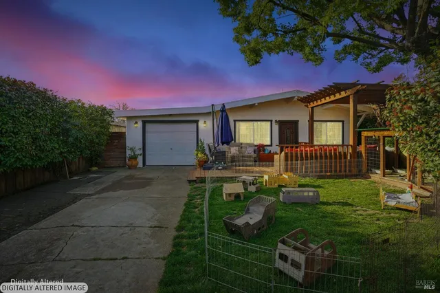 $710,000 | 11 Montclair Court, Petaluma, CA 94954