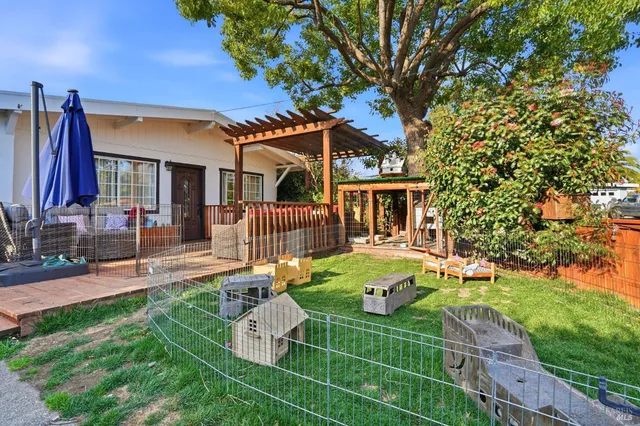 $710,000 | 11 Montclair Court, Petaluma, CA 94954