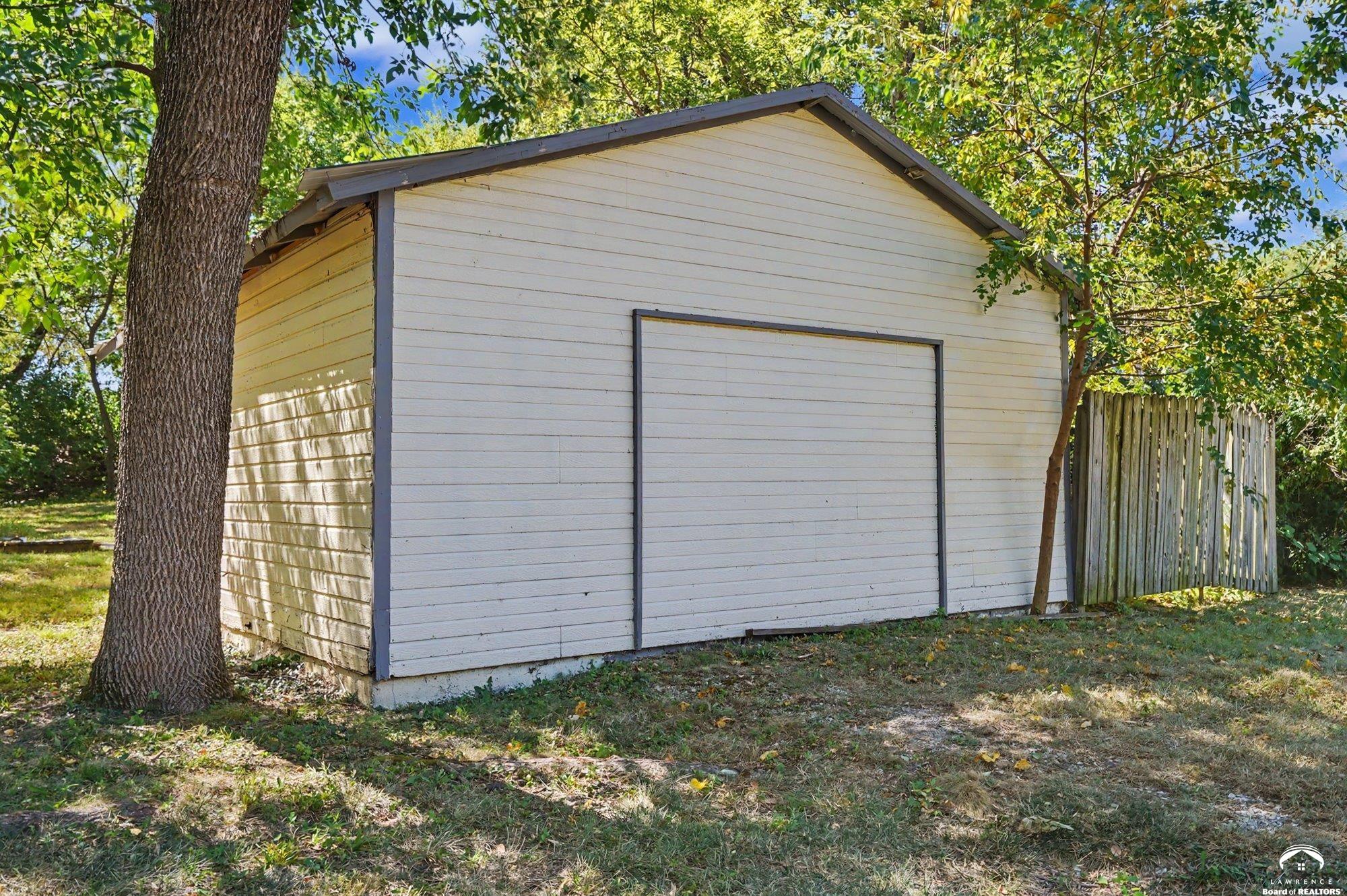 241 Concord Road Lawrence, KS 66049 - Photo 7 of 9 Gallery Image 7