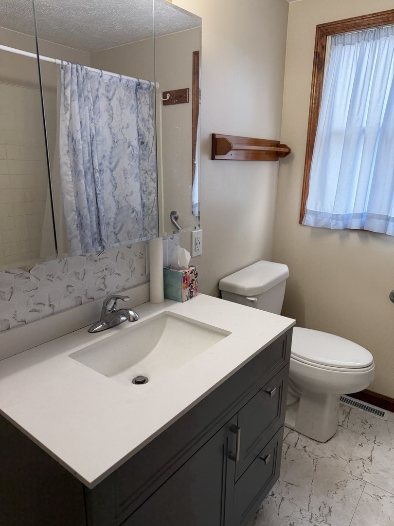 609 East Clay Street Clinton, IL 61727 - Photo 28 of 48