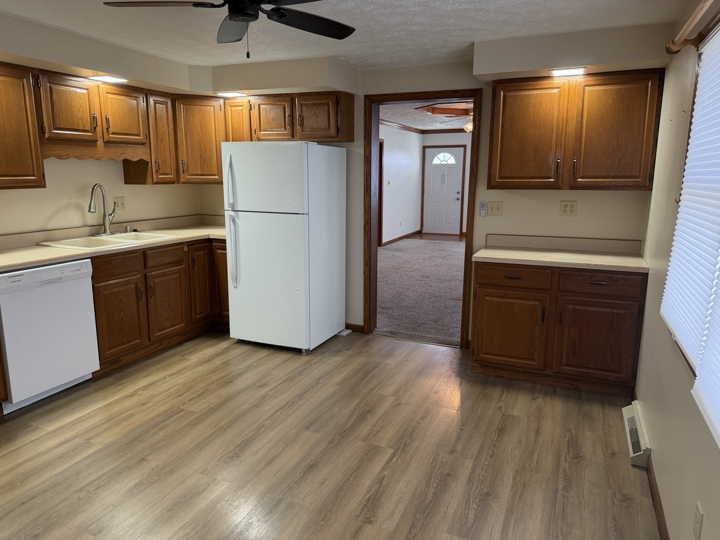 609 East Clay Street Clinton, IL 61727 - Photo 37 of 48