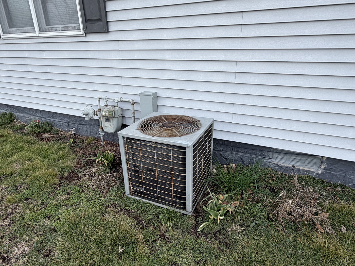 609 East Clay Street Clinton, IL 61727 - Photo 6 of 48