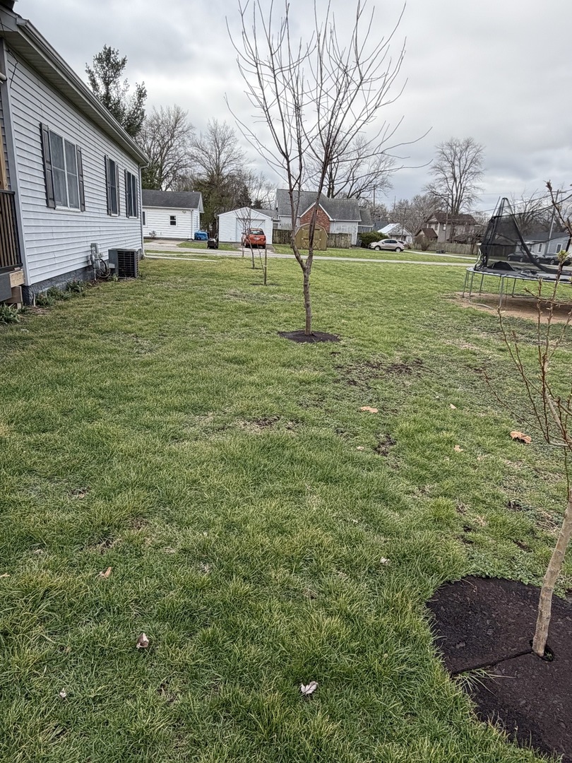 609 East Clay Street Clinton, IL 61727 - Photo 9 of 48