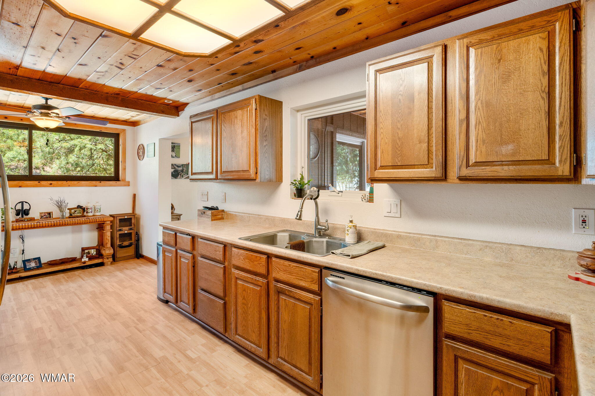 2875 Little Hawk Trail Overgaard, AZ 85933 - Photo 9 of 31