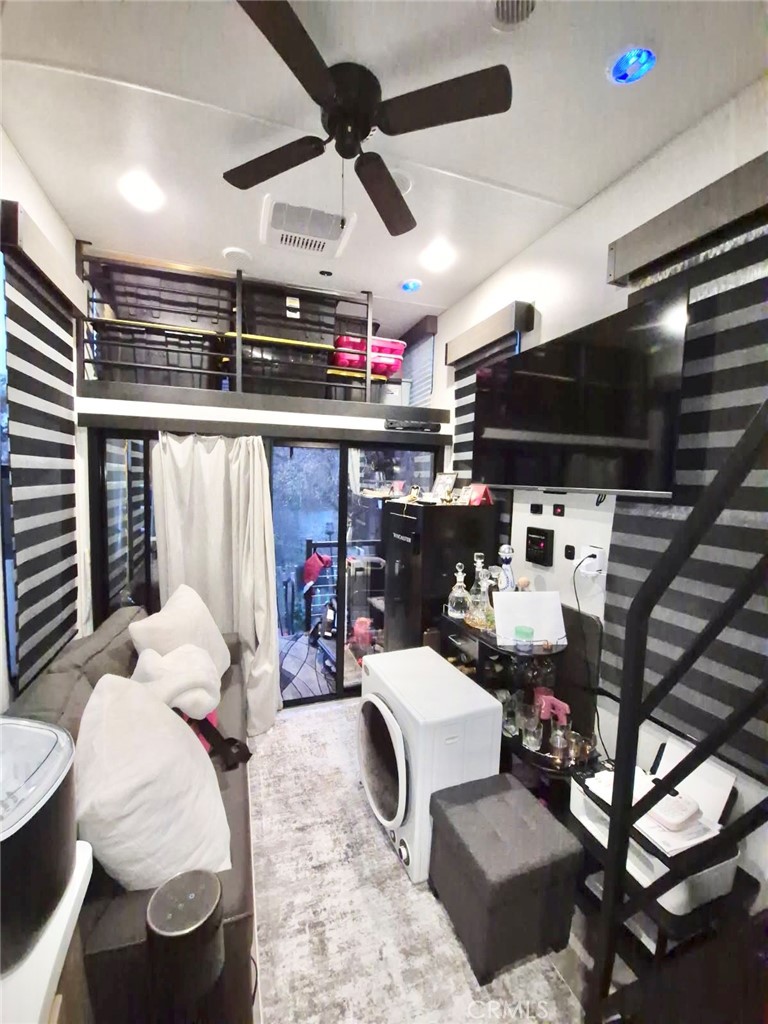 637 River Road, Unit 43 Modesto, CA 95351 - Photo 9 of 10