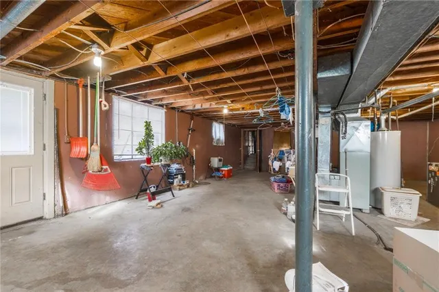 $160,000 | 13300 10th Street, Grandview, MO 64030