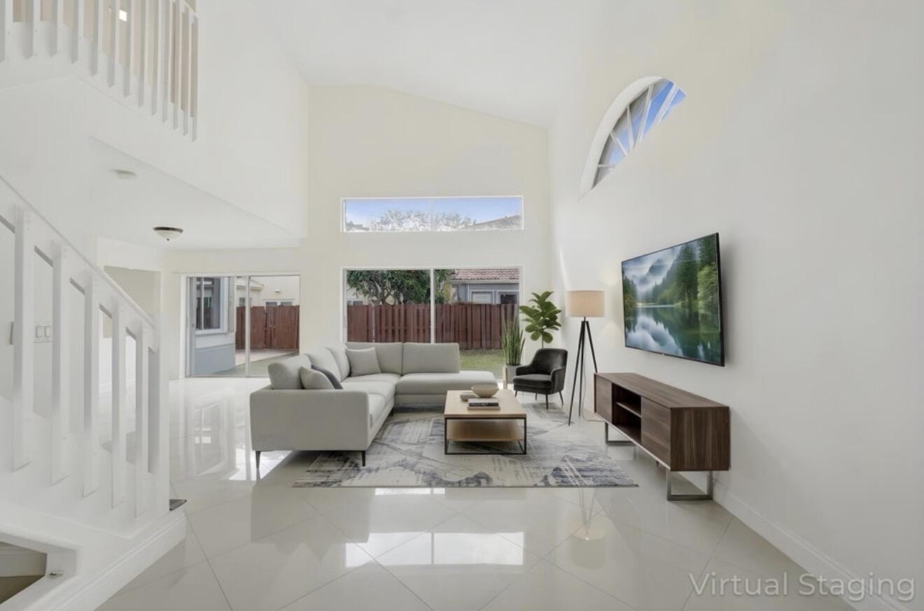 11208 Rhapsody Road Hollywood, FL 33026 - Photo 3 of 22 IMG_2009