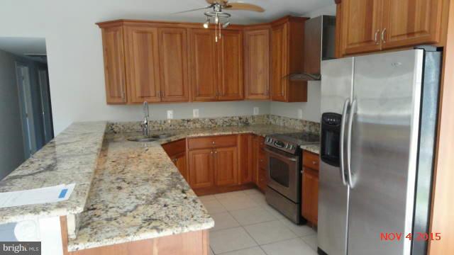 2820 Stinnett Road Huntingtown, MD 20639 - Photo 6 of 17 Kitchen