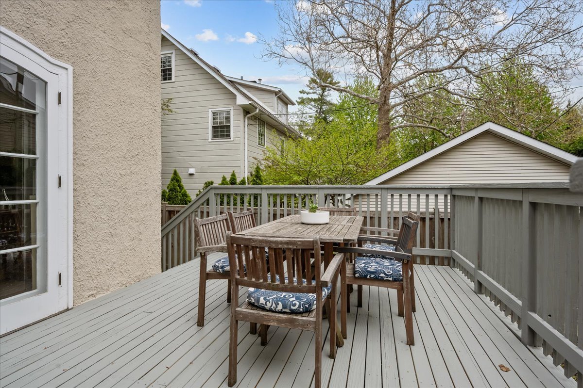 642 Ash Street Winnetka, IL 60093 - Photo 15 of 36