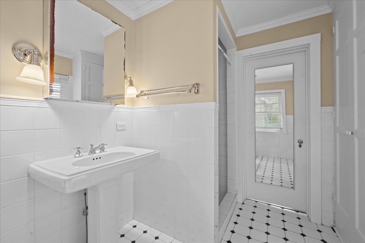 642 Ash Street Winnetka, IL 60093 - Photo 22 of 36