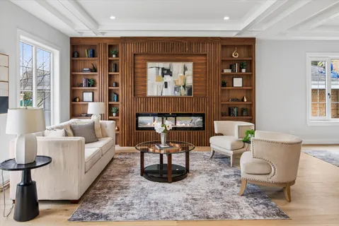 $2,500,000 | 6022 North Ionia Avenue, Chicago, IL 60646