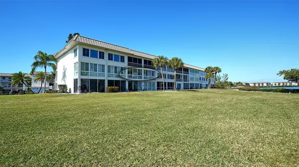 a view of building with outdoor space