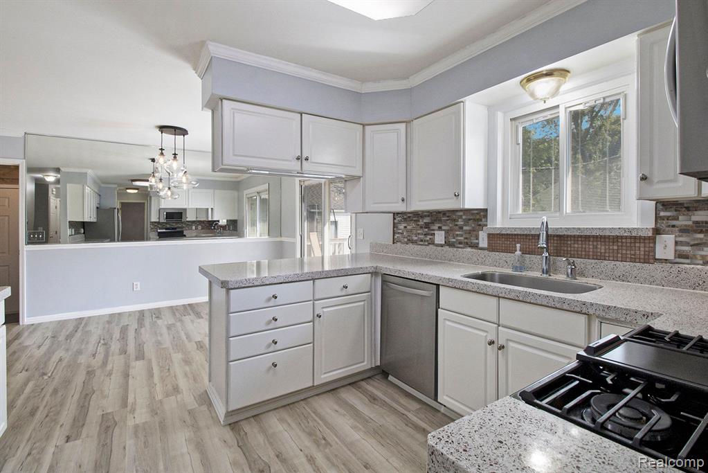 117 Martindale Road Milford, MI 48381 - Photo 14 of 42 Gallery Image 14