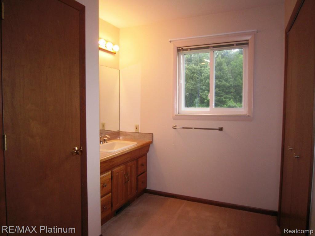 3717 Innisfree Road Howell, MI 48855 - Photo 12 of 27 IMG_4407.jpg