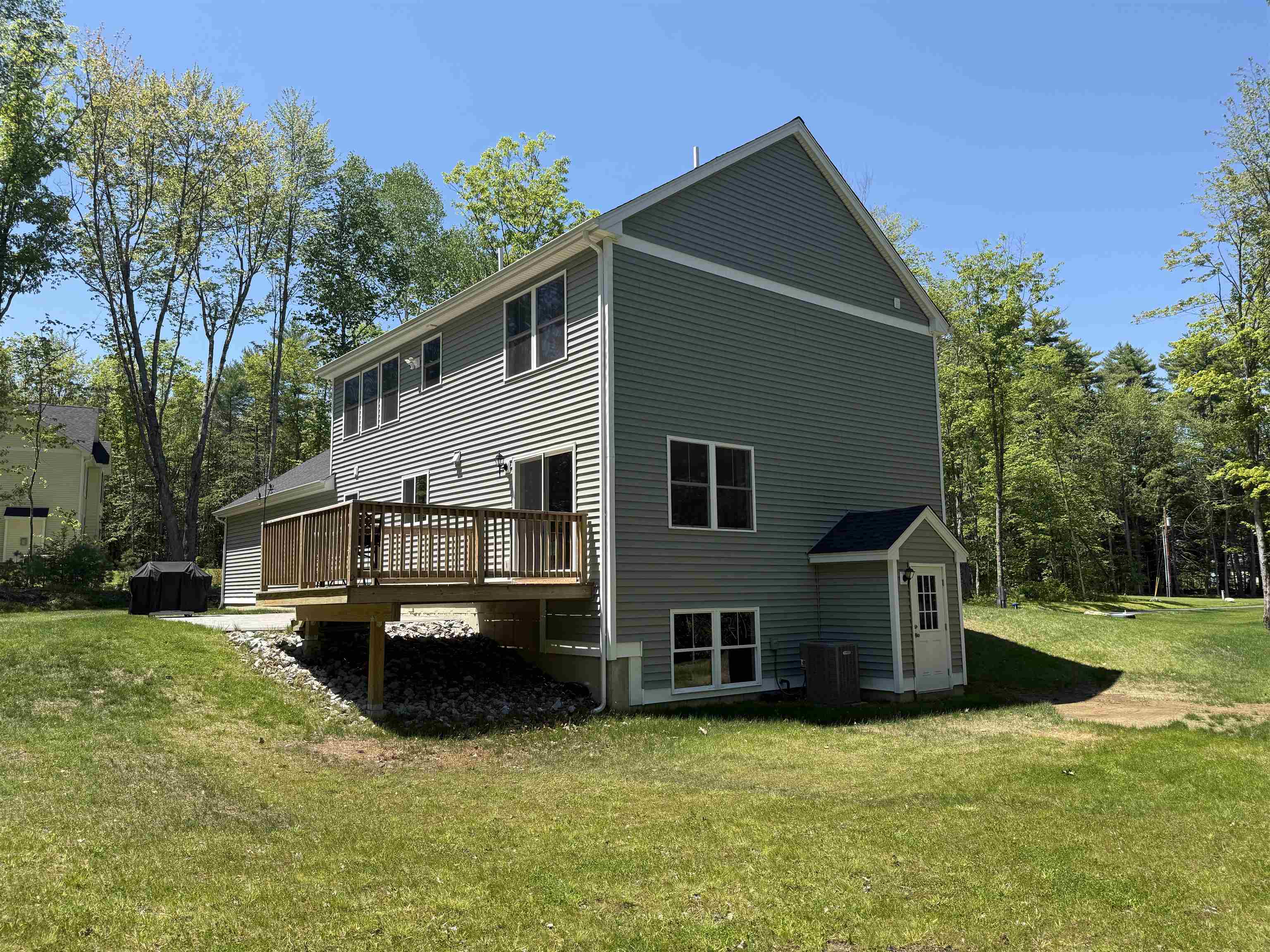 26 Swamp Road Epsom, NH 03234 - Photo 32 of 32