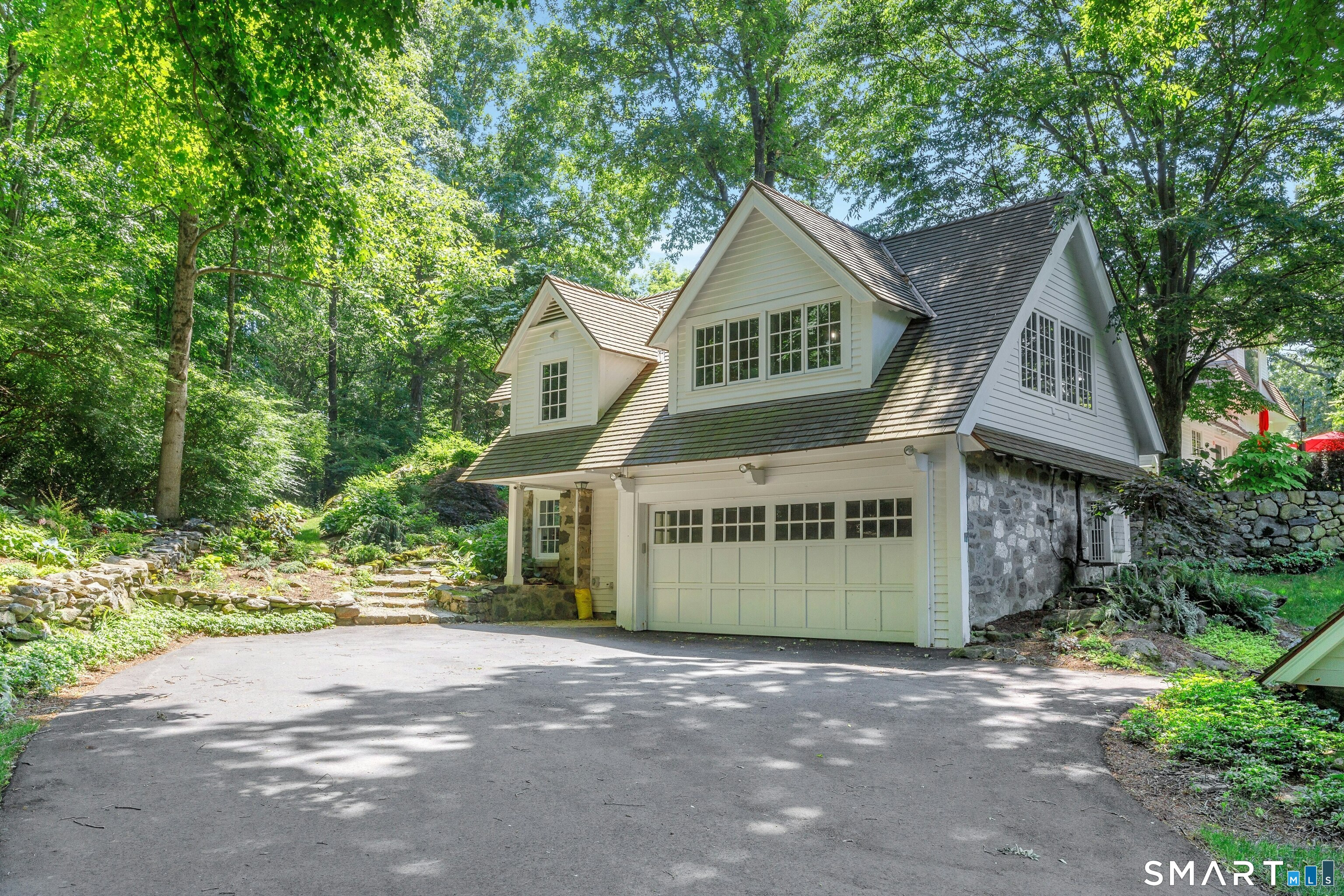 45 Spectacle Lane Wilton, CT 06897 - Photo 27 of 40 Garage with Guest House above