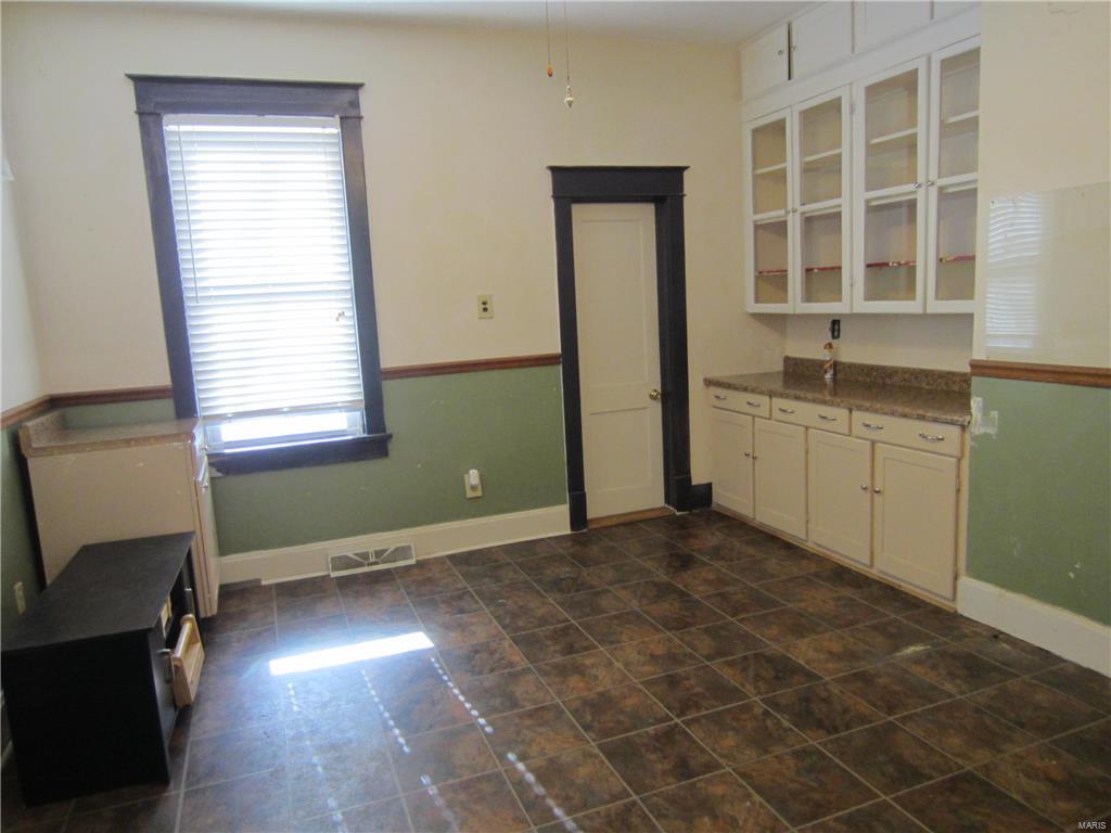 507 North Springfield Street Grafton, IL 62037 - Photo 11 of 33