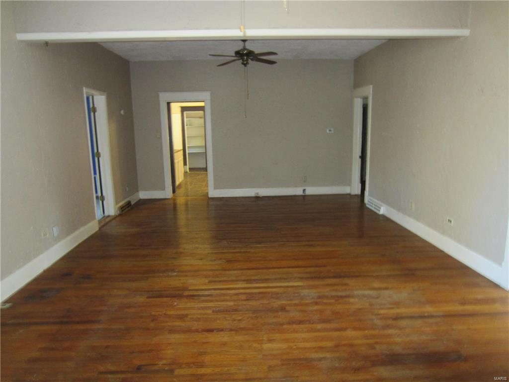 507 North Springfield Street Grafton, IL 62037 - Photo 7 of 33