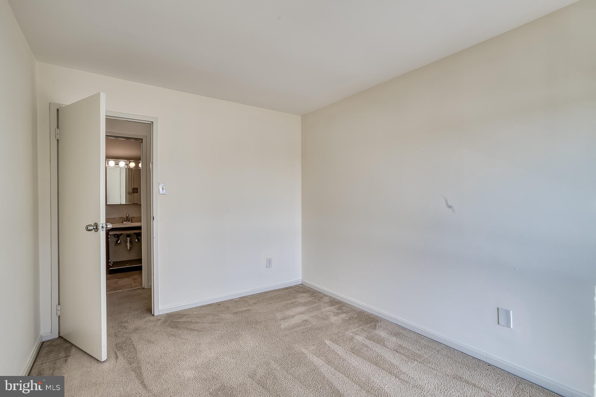 6155 Edsall Road, Unit M Alexandria, VA 22304 - Photo 16 of 20 Second Bedroom