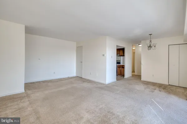 $2,000 | 6155 Edsall Road, Unit M, Alexandria, VA 22304