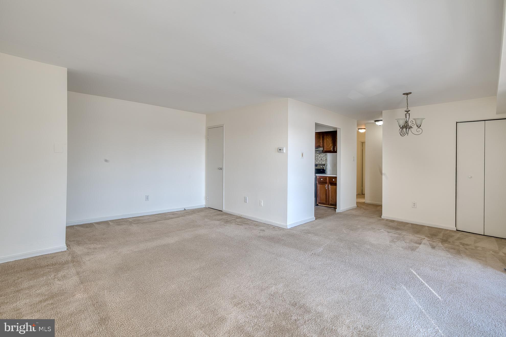 6155 Edsall Road, Unit M Alexandria, VA 22304 - Photo 3 of 20 Living Room and Dining Room