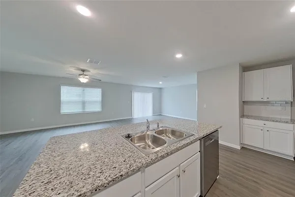 $2,195 | 8670 Southwest 43rd Avenue, Ocala, FL 34476